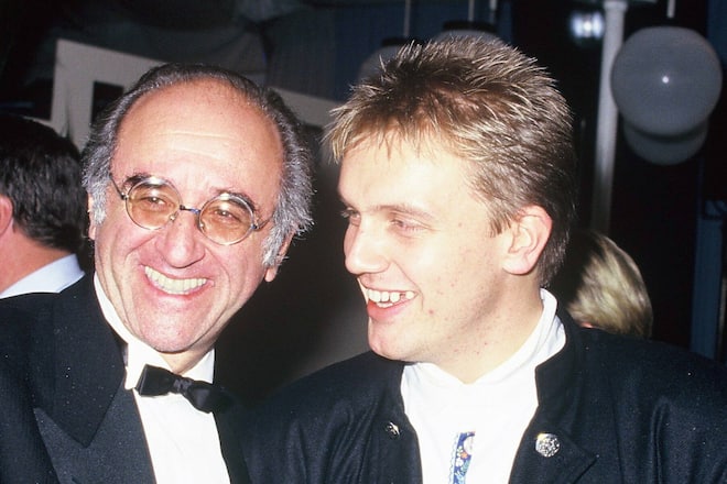 Hape Kerkeling in den Anfängen seiner Karriere mit Alfred Biolek, den der Entertainer als väterlichen Freund bezeichnet.