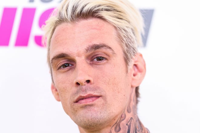 Schluss mit den Gerüchten: Der verstorbene Aaron Carter ist der Vater von Prince Carter.