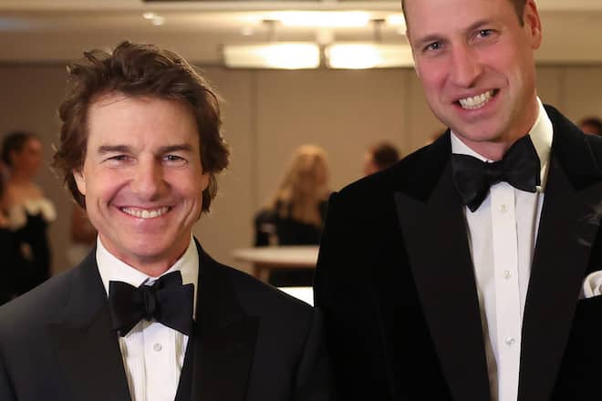 Tom Cruise neben Prinz William bei einem Event in London.