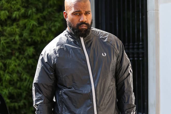 Kanye West, der Ye genannt werden möchte, sieht sich schwerwiegenden Anschuldigungen ausgesetzt.