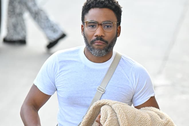 Sorge um Donald Glover alias Childish Gambino: Er kann wegen gesundheitlicher Probleme seine Tour nicht fortführen.