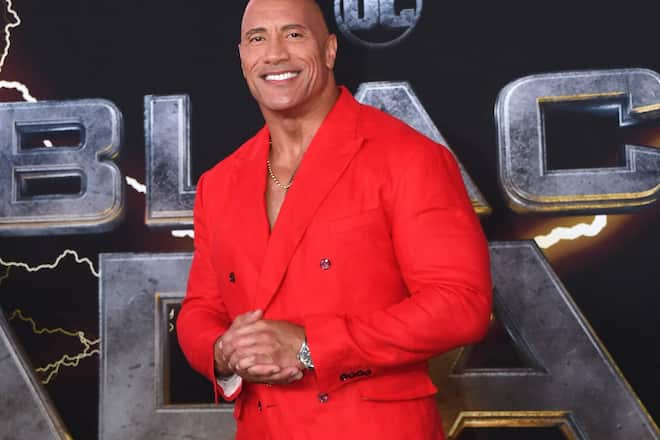 Dwayne Johnson hat noch zwei junge Töchter, für die er den Zauber von Weihnachten gerne aufrecht erhält.