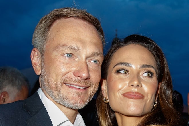 Christian Lindner und seine Ehefrau Franca Lehfeldt werden im Frühjahr 2025 erstmals Eltern.