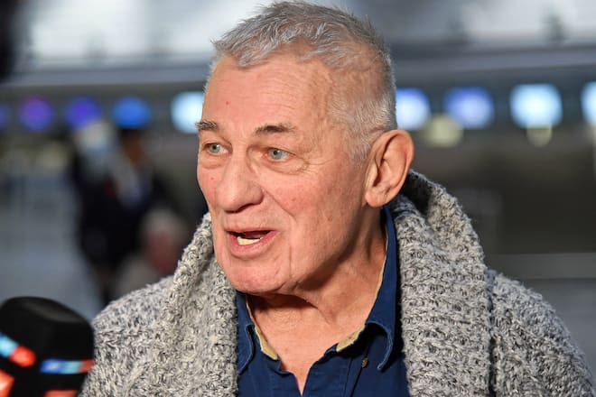 Im Januar nahm Heinz Hoenig am RTL-Dschungelcamp teil. Nach fast zwei Wochen verliess er die Show aus gesundheitlichen Gründen. Anfang Mai wurde er dann mit Herzproblemen ins Krankenhaus eingeliefert.