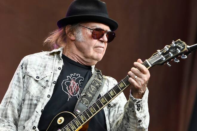 Neil Young war 2009 einer der Headliner des Glastonbury Festivals.
