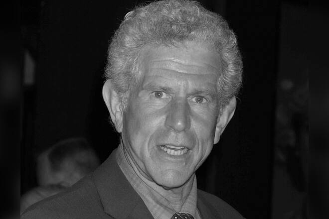 Die Schauspielwelt trauert um Tony Roberts.