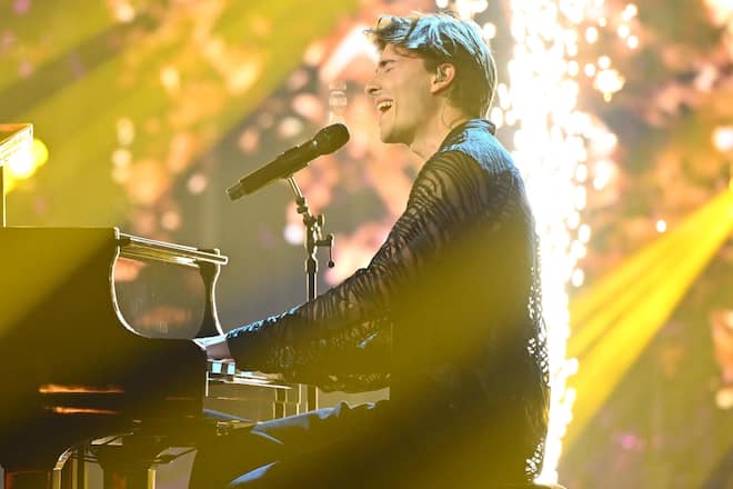 Jonathan Henrich während seines Auftritts bei «Chefsache ESC 2025».