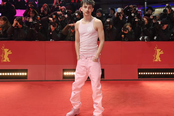 Timothée Chalamet begeistert in Baby-Pink bei der Berlinale.