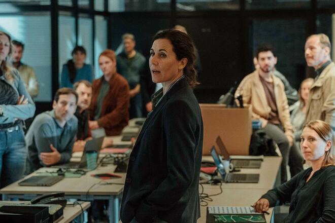 «Spuren»: Unter Leitung von Kriminaloberrätin Barbara Kramer (Nina Kunzendorf) wird im Fall Berghoff eine rund vierzigköpfige Soko zusammengestellt.