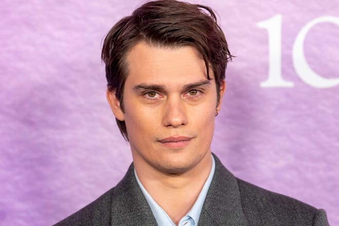 Nicholas Galitzine spielt in der Neuauflage des Fantasy-Abenteuers He-Man.