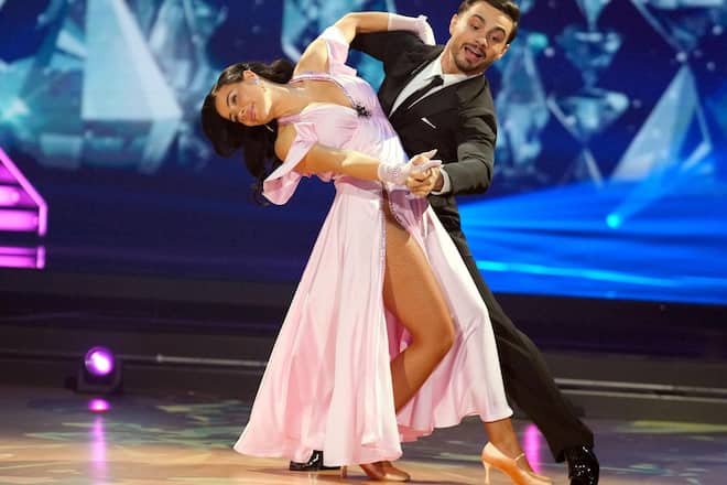 Leyla Lahouar und Sergiu Maruster bei ihrem Slowfox.