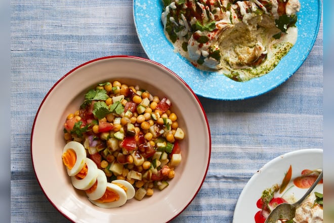 Chotpoti bedeutet «würzig» und ist ein beliebtes Gericht aus Hülsenfrüchten wie weissen Erbsen.