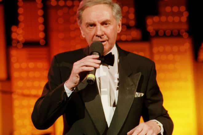 Nie ohne Smoking und Fliege auf der Bühne: Star-Entertainer Harald Juhnke.