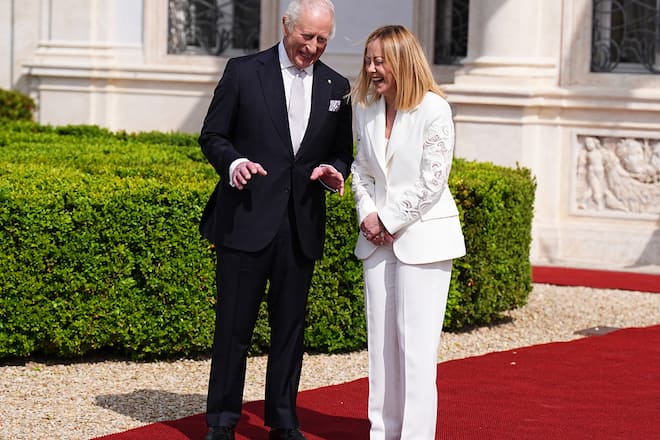 Beste Laune beim Treffen zwischen dem britischen König Charles und der italienischen Premierministerin Giorgia Meloni in Rom.