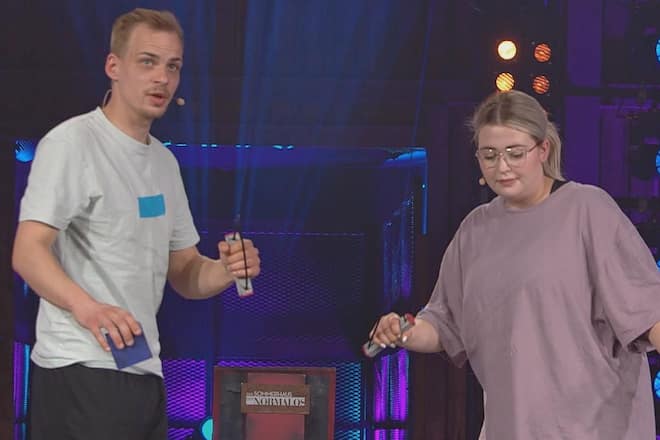 Hendrik und Sophie im Halbfinalspiel von «Das Sommerhaus der Normalos».