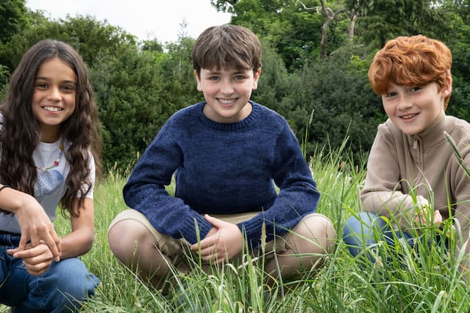 Sie spielen die drei Hauptrollen in der neuen HBO-Serie «Harry Potter»: Arabella Stanton als Hermine Granger, Dominic McLaughlin (M.) als Harry Potter und Alastair Stout als Ron Weasley.