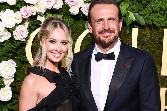 Jason Segel und Kayla Radomski bei den Golden Globe Awards im Januar 2025 - ein Jahr zuvor hatten sie hier ihren ersten gemeinsamen Auftritt als Paar.