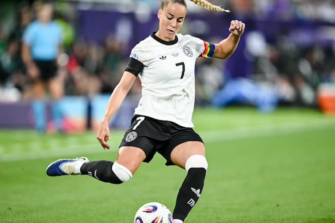 Fussballprofi Giulia Gwinn kann bei der EM nicht mehr mitspielen.