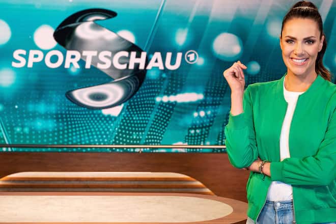 Unter anderem Esther Sedlaczek wird künftig auch an Freitagen im «Sportschau»-Einsatz sein.