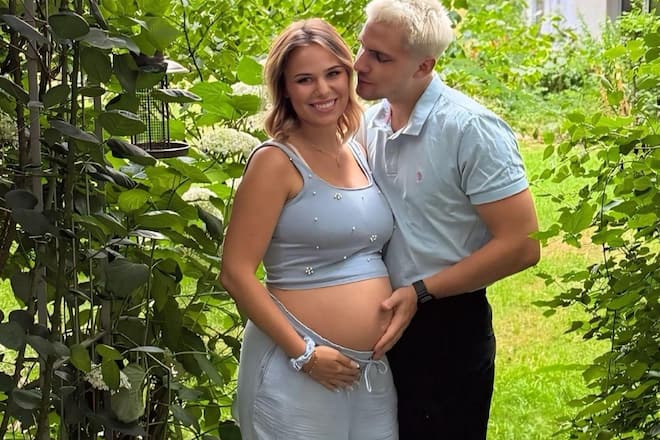 Lennart Borchert und seine Partnerin Louisa werden erstmals Eltern.