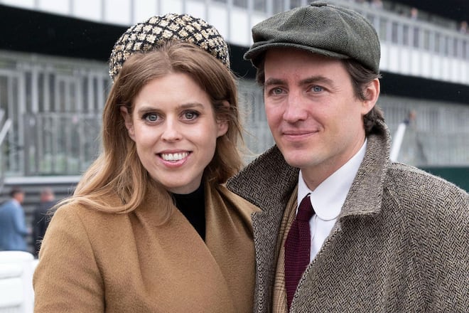 Prinzessin Beatrice und Edoardo Mapelli Mozzi sind seit 2018 ein Paar. Am 17. Juli 2020 gaben sie sich das Jawort.