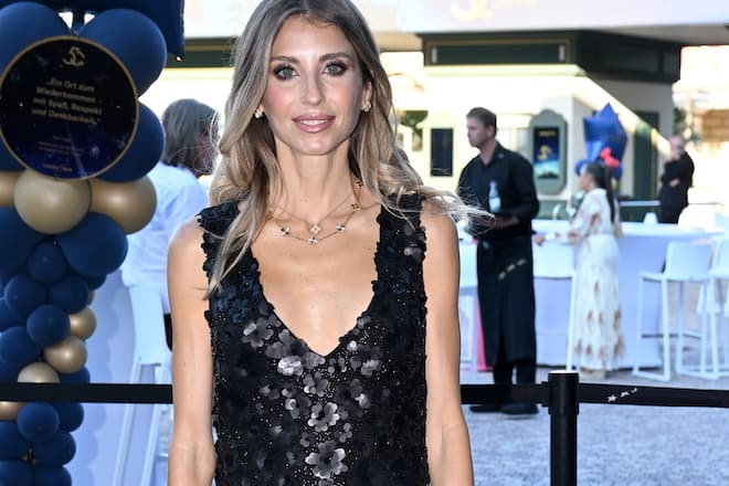 Cathy Hummels hat sich am Ballermann als Sängerin versucht.