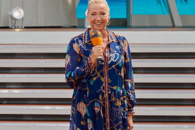 Andrea Kiewel, hier in der Sendung vom 13. Juli, musste am Sonntag im kleinen Studio den «ZDF-Fernsehgarten» moderieren.