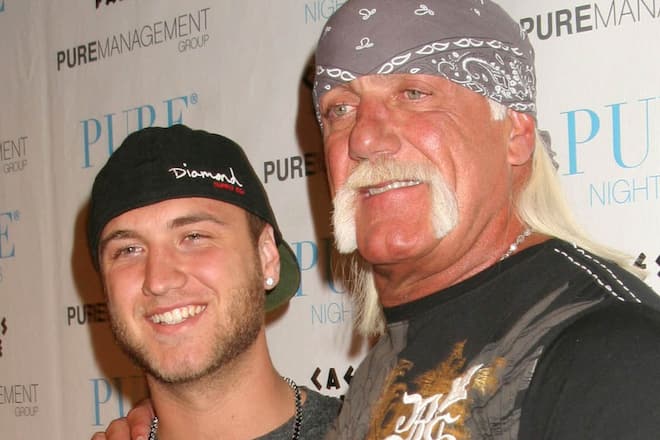 Nick Hogan (li.) verabschiedete sich bei Instagram von seinem Vater.