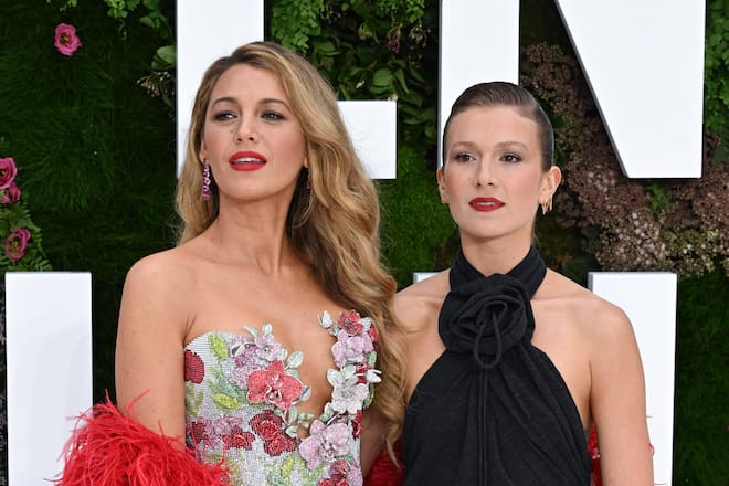 Isabela Ferrer (r.) spielt in «Nur noch ein einziges Mal» die junge Version von Blake Livelys Figur Lily.