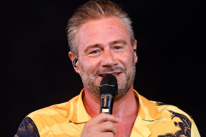 Überraschung in der «Giovanni Zarrella Show»: Sasha lässt seine Kunstfigur Dick Brave wieder aufleben.