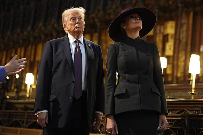 Donald und Melania Trump in der St.-Georgs-Kapelle auf Schloss Windsor.