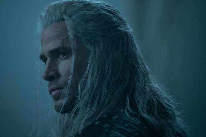 Liam Hemsworth übernimmt die Rolle des Geralt.