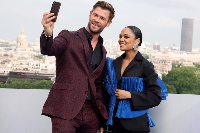 Chris Hemsworth und Tessa Thompson haben zuletzt gemeinsam «Thor: Love and Thunder» gedreht.