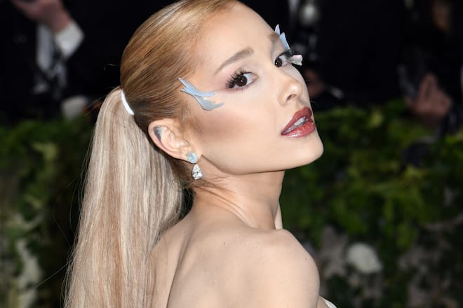 Die Blond-Phase ist wohl vorbei für Ariana Grande.
