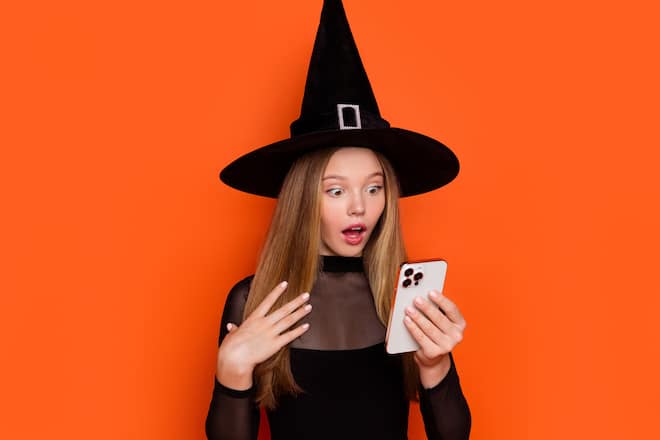 Das Smartphone hat auch zu Halloween die richtigen thematischen Apps parat.