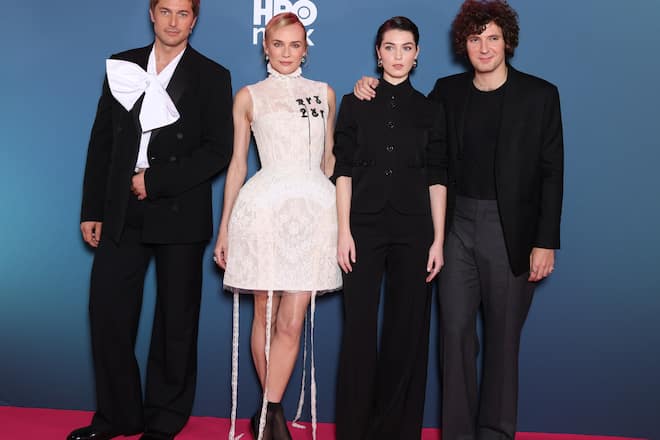 «Merteuil»-Premiere in Paris (v.l.): Lucas Bravo, Diane Kruger, Anamaria Vartolomei und Vincent Lacoste.