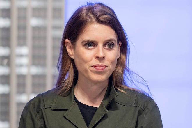 Prinzessin Beatrice hat zwei leibliche Töchter und einen Stiefsohn.