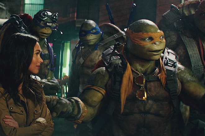 Megan Fox und die «Turtles» in «Teenage Mutant Ninja Turtles: Out of the Shadows».