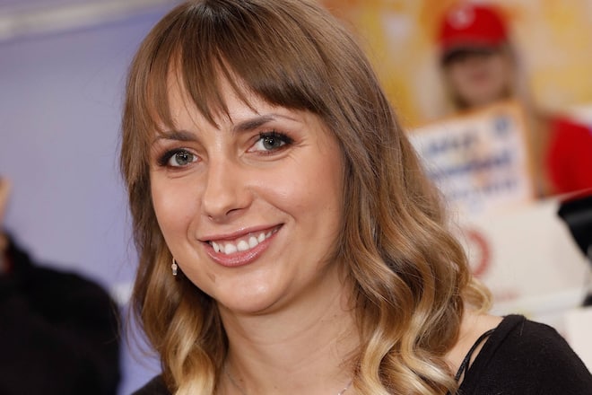 Anna Heiser wurde durch ihre Teilnahme an der RTL-Kuppelshow «Bauer sucht Frau» bekannt. Für ihren Gerald zog sie nach Namibia. Inzwischen lebt die Familie in Polen.