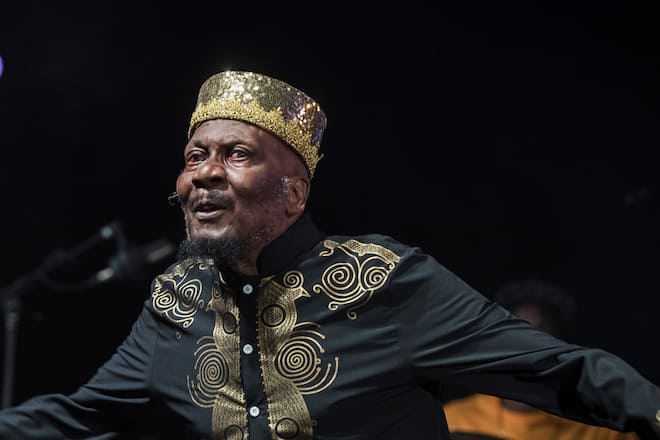 In seinem Element: Jimmy Cliff (1944-2025) im Jahr 2018 auf der Bühne.