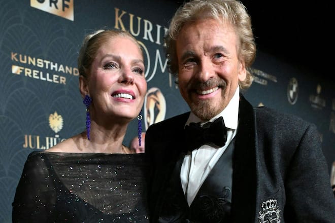 Thomas Gottschalk freute sich in Begleitung seiner Frau Karina Mross über die Auszeichnung in Kitzbühel.