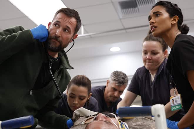 Durch den Start von HBO Max wird die Krankenhausserie «The Pitt» endlich auch in Deutschland verfügbar sein.