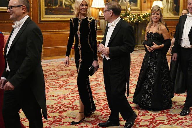 Claudia Schiffer (l.) unterhielt sich beim Staatsbankett angeregt mit Keir Starmer.