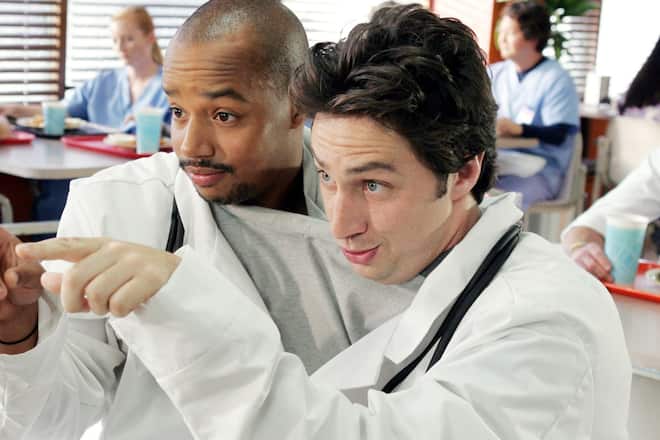 Donald Faison (l.) und Zach Braff in «Scrubs».
