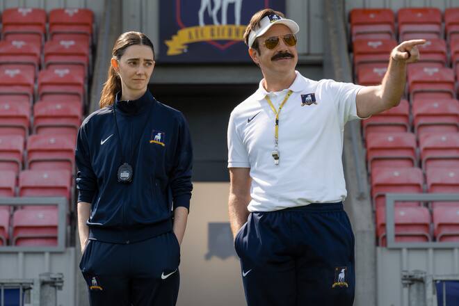 Tanya Reynolds stösst neu zum Cast von «Ted Lasso», hier neben Hauptdarsteller Jason Sudeikis.