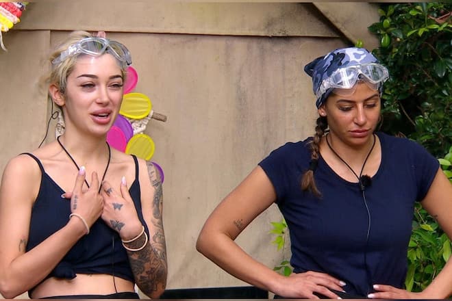 Ariel (l.) weigerte sich, in einer Prüfung mit Eva Benetatou anzutreten.