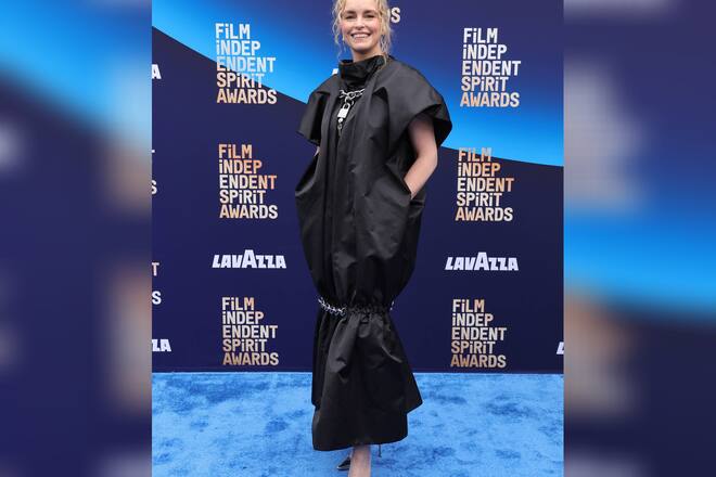 Schauspielerin Nina Hoss überrascht bei den Spirit Awards in Kalifornien.