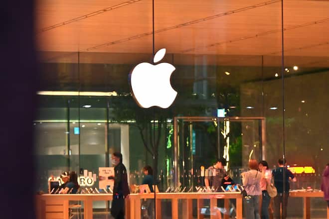 Möglicherweise stehen ab Herbst in Apple-Stores faltbare iPhones.