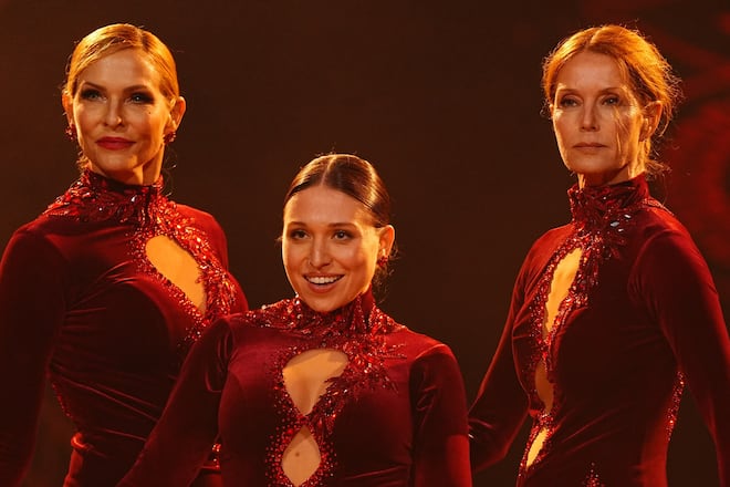 In der Eröffnungsshow von «Let's Dance» tanzten Sonya Kraus (v.l.), Bianca Heinicke und Esther Schweins zusammen in einer Performance.