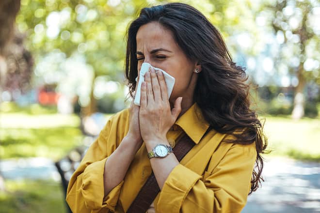 Die Heuschnupfen-Saison wird aufgrund der Klimakatstrophe immer länger.